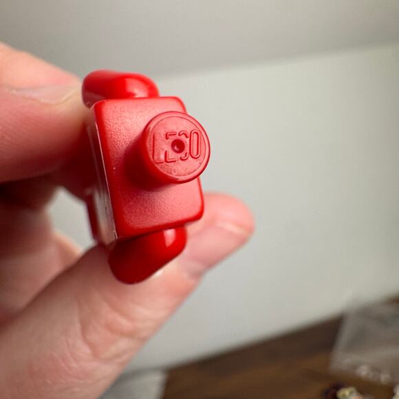 LEGO Ferrari F1 Driver Felipe Massa Minifigure F. MASSA w/ Helmet Shell - Picture 3 of 3